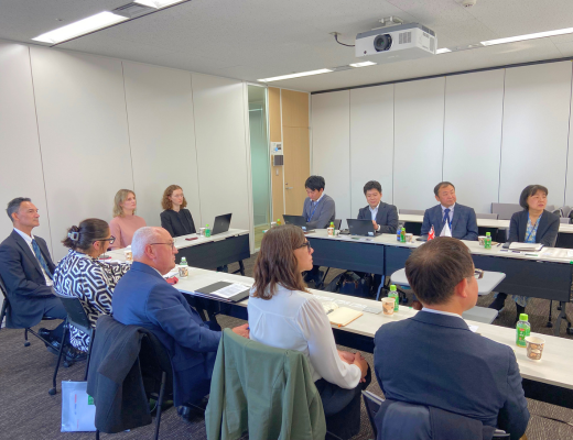Photo of the exchange of views meeting.