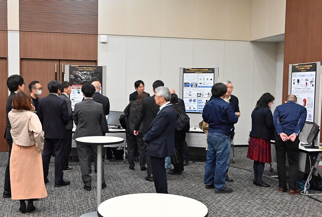 交流会の様子の写真