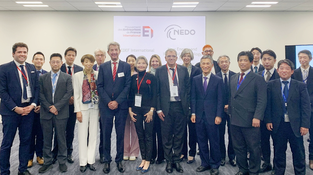 Group photo of NEDO and MEDEF International